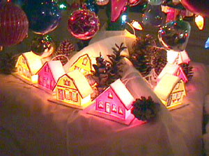 La cr&egrave;che sous l'arbre artificiel de grand-papa Claude